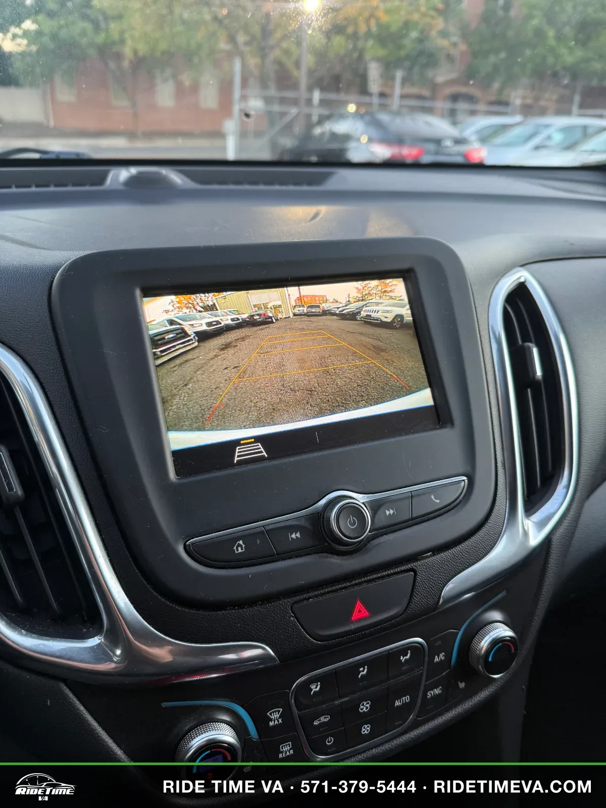 2019 Chevrolet Equinox LT (2LT) in White, photo 16 of 18