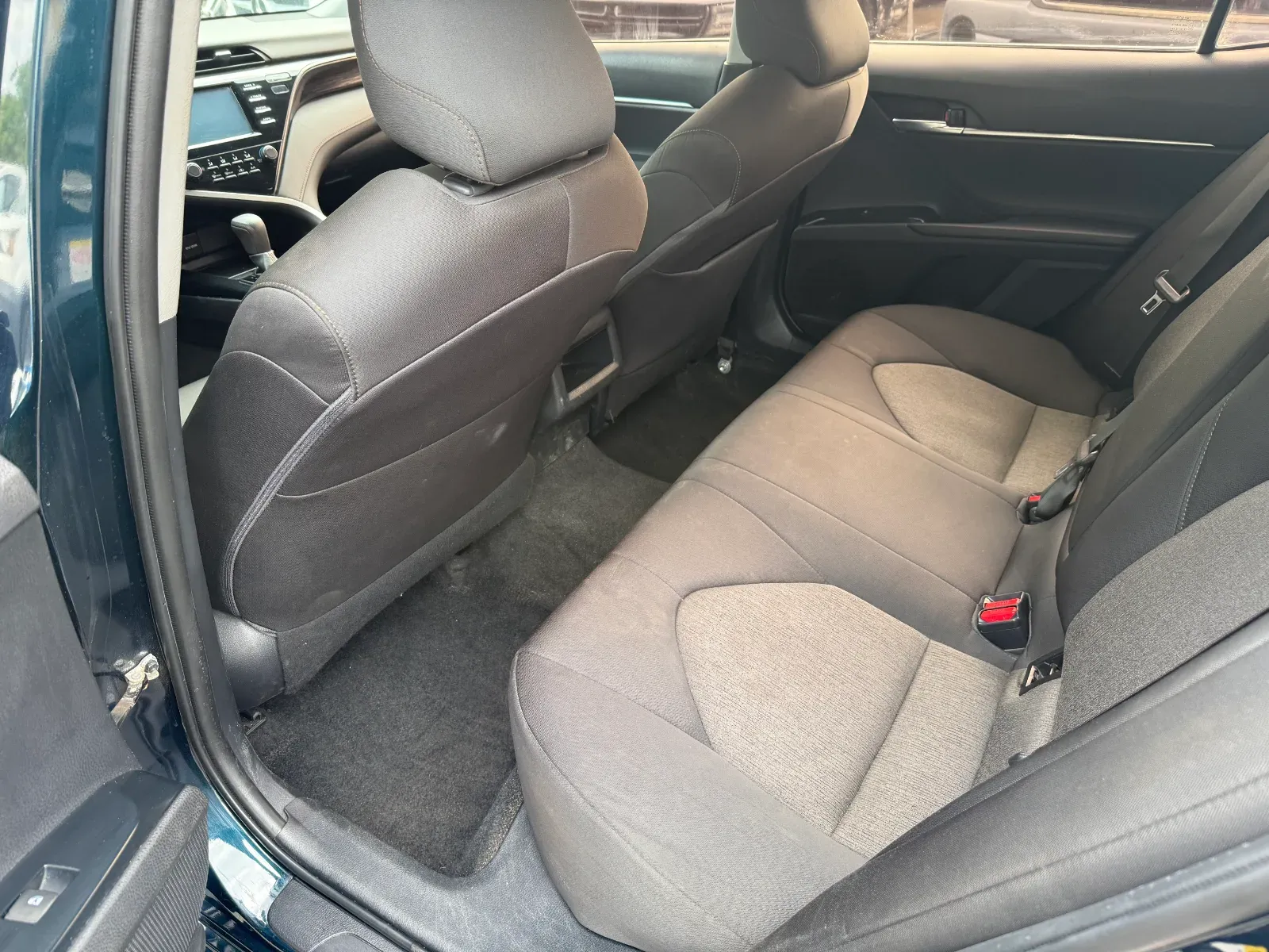 2019 Toyota Camry LE in Blue, photo 10 of 16