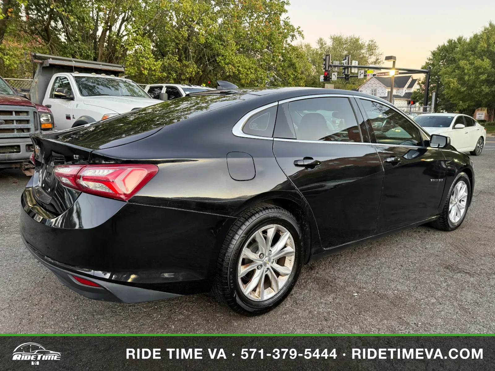 2020 Chevrolet Malibu LT (1LT) in Black, photo 5 of 16