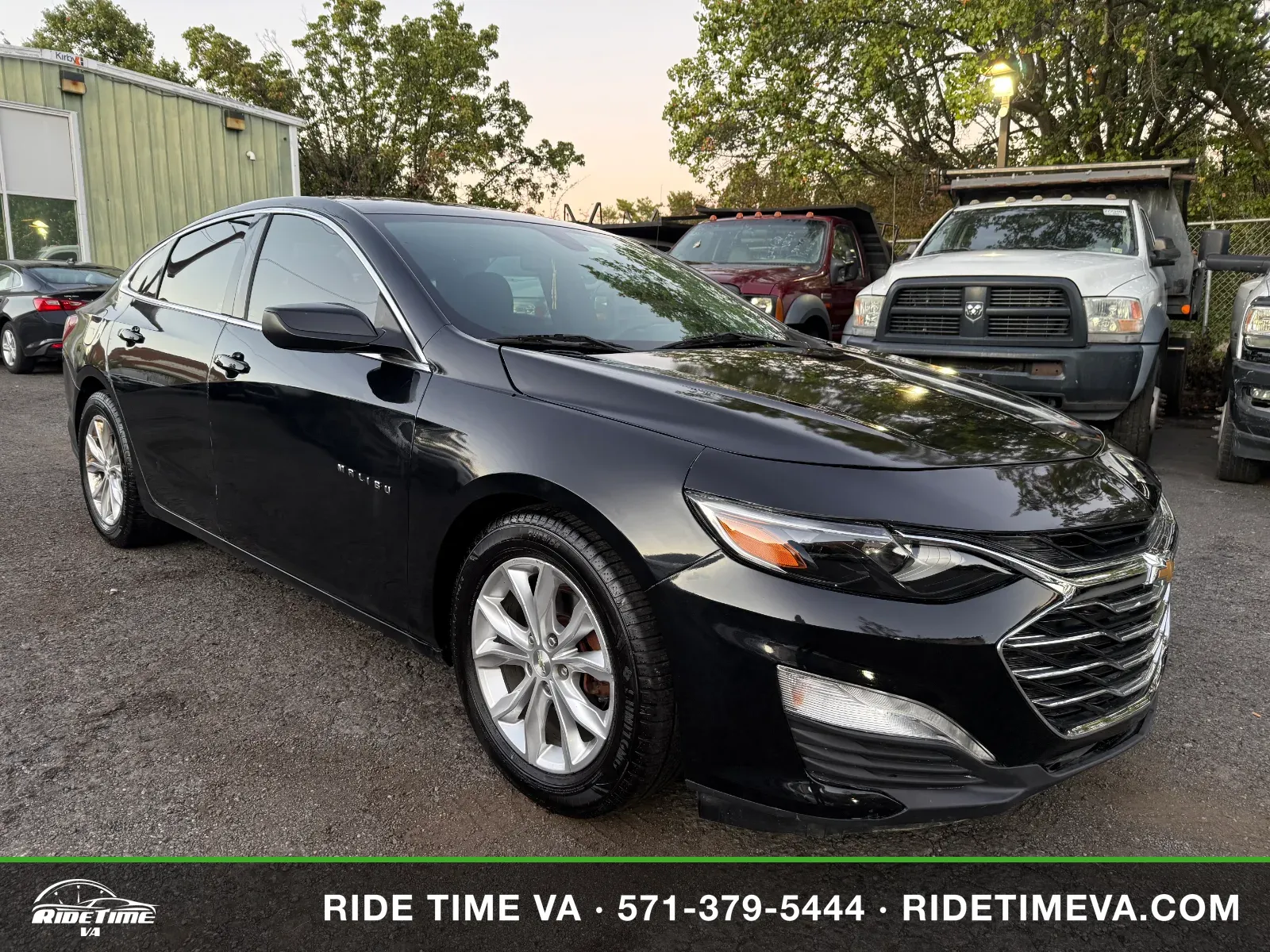 2020 Chevrolet Malibu LT (1LT) in Black, photo 7 of 16