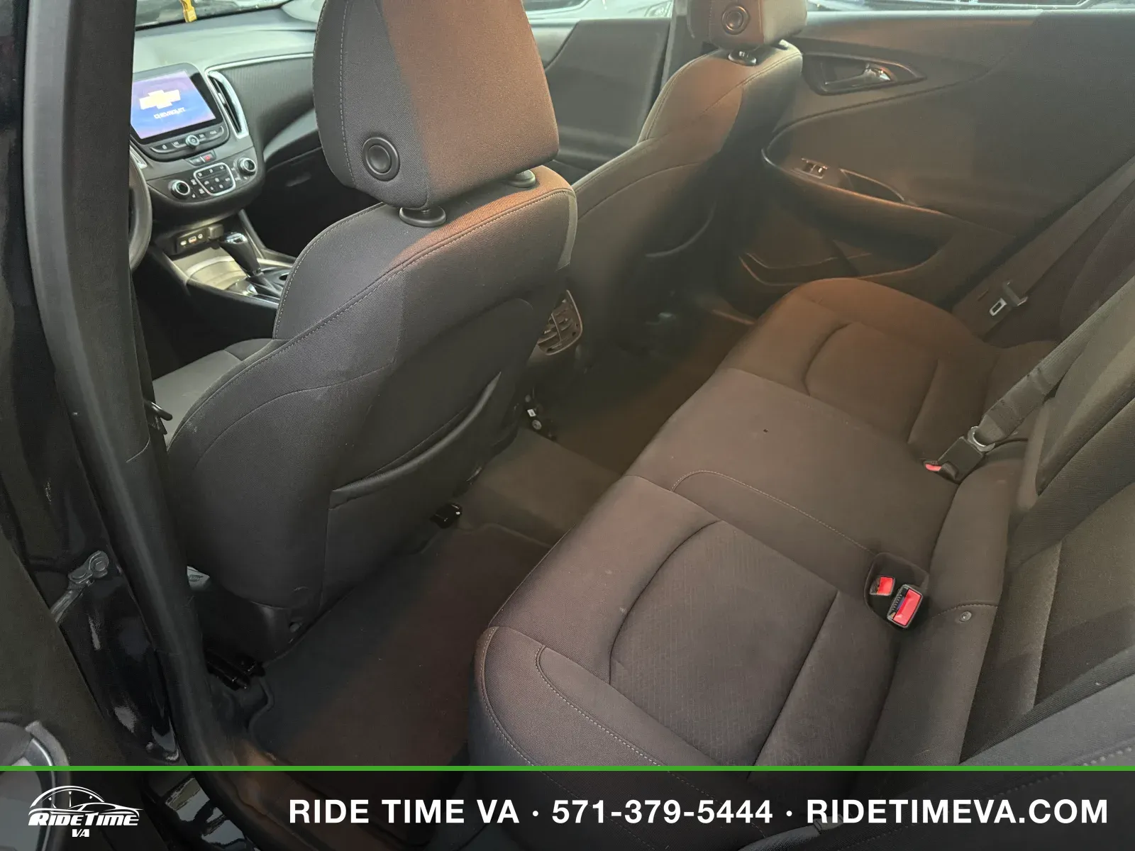 2020 Chevrolet Malibu LT (1LT) in Black, photo 10 of 16
