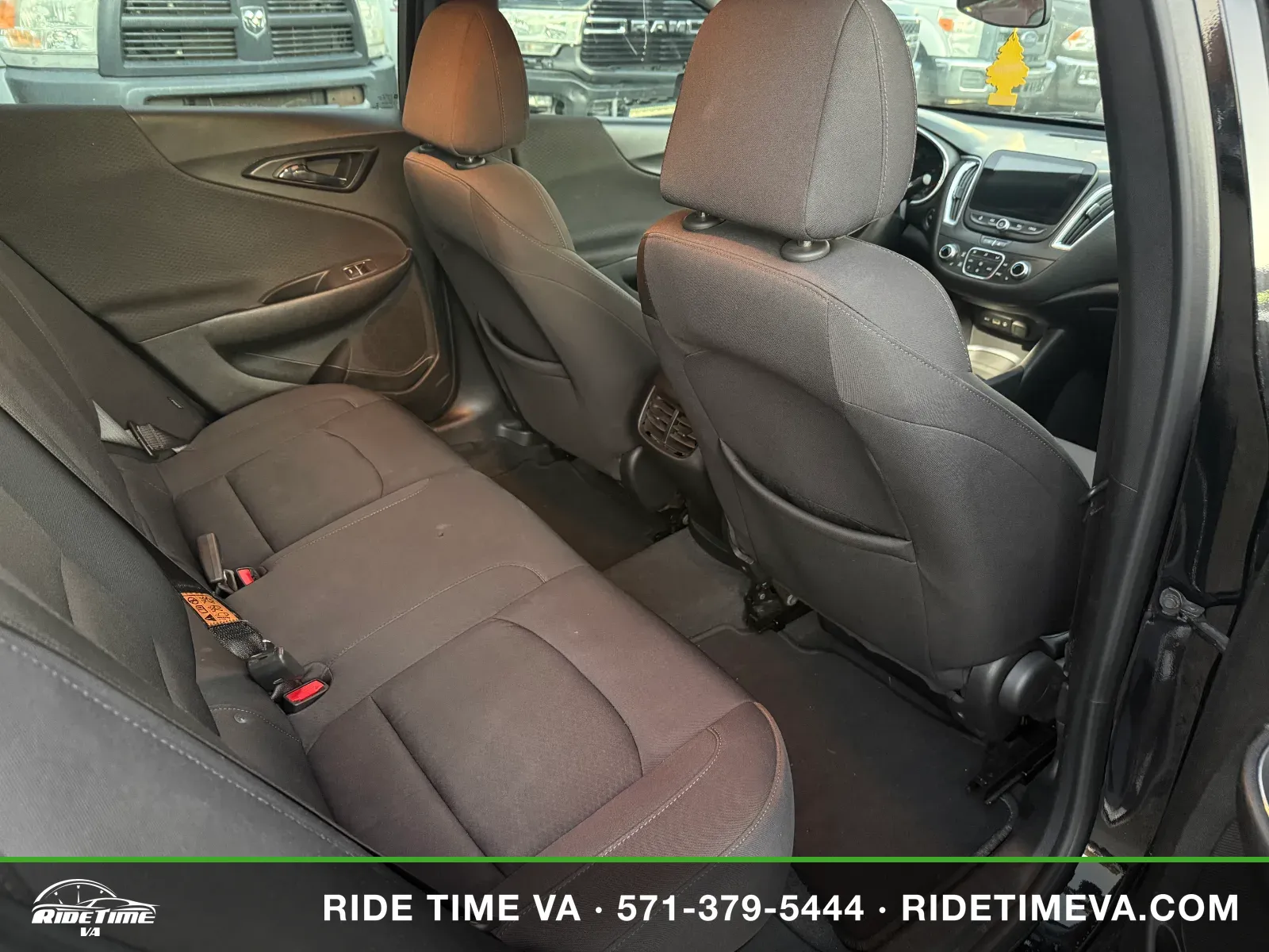 2020 Chevrolet Malibu LT (1LT) in Black, photo 11 of 16