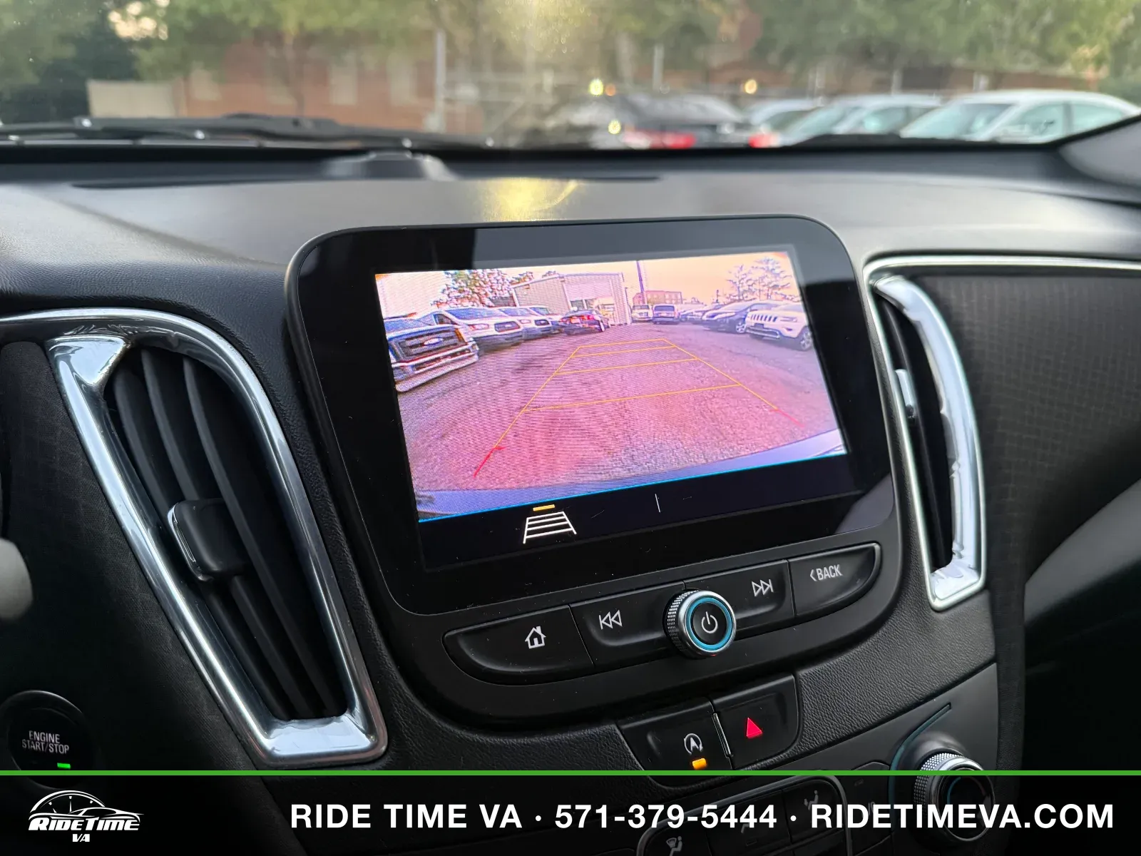 2020 Chevrolet Malibu LT (1LT) in Black, photo 16 of 16