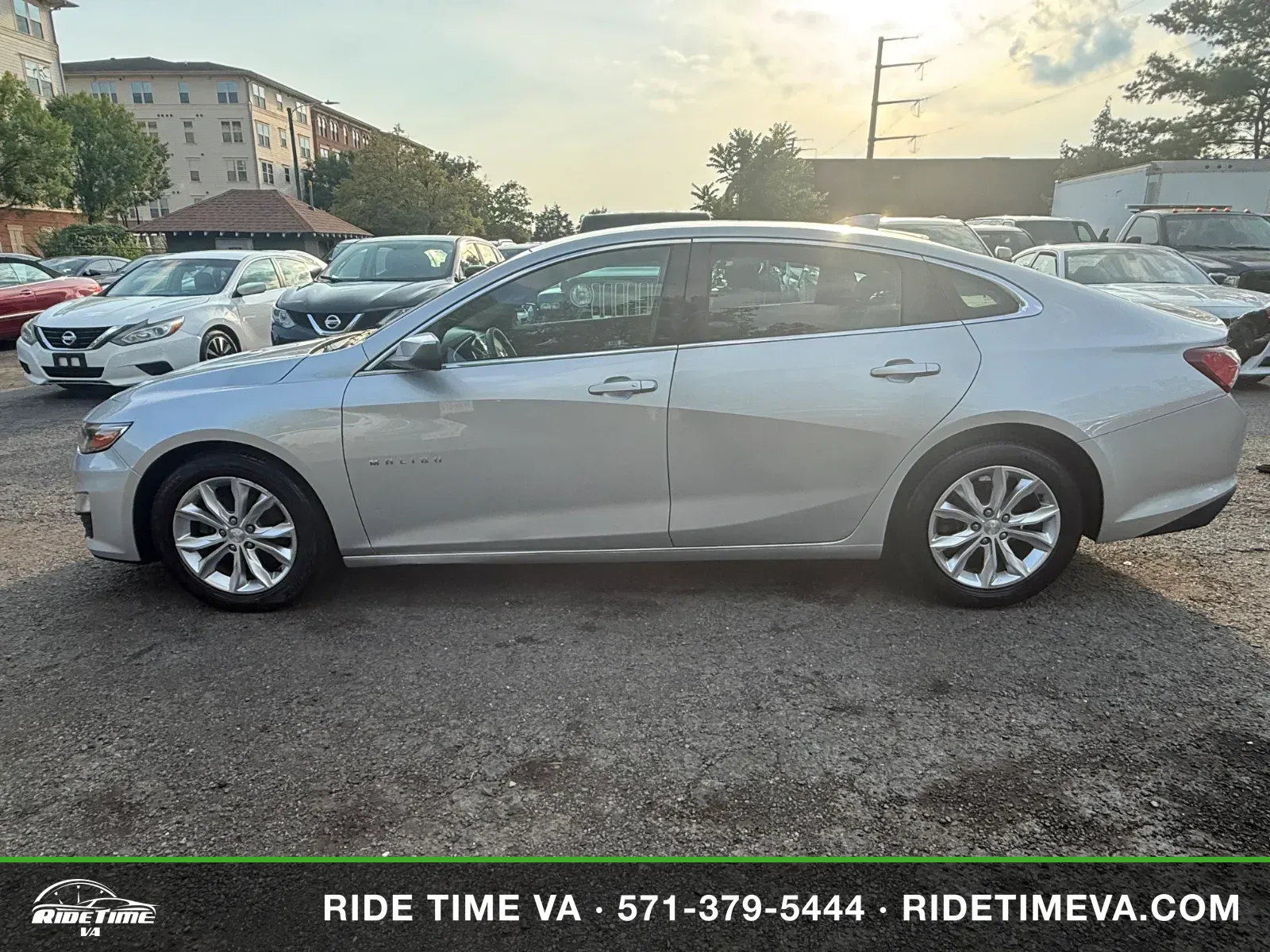 2020 Chevrolet Malibu LT in Silver, photo 2 of 17