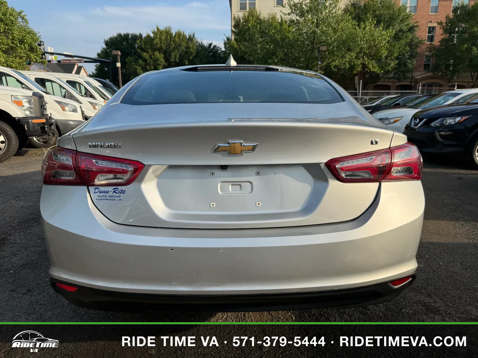 2020 Chevrolet Malibu LT in Silver, photo 4 of 17