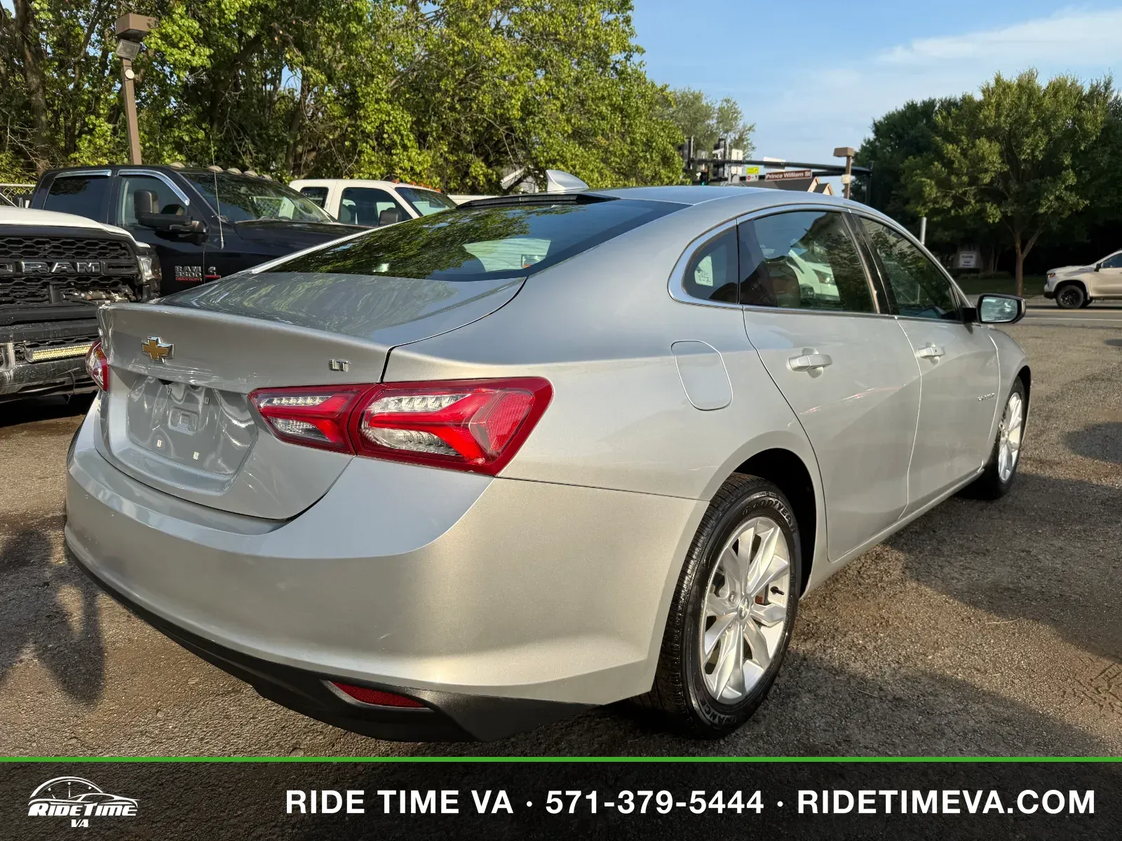 2020 Chevrolet Malibu LT in Silver, photo 5 of 17