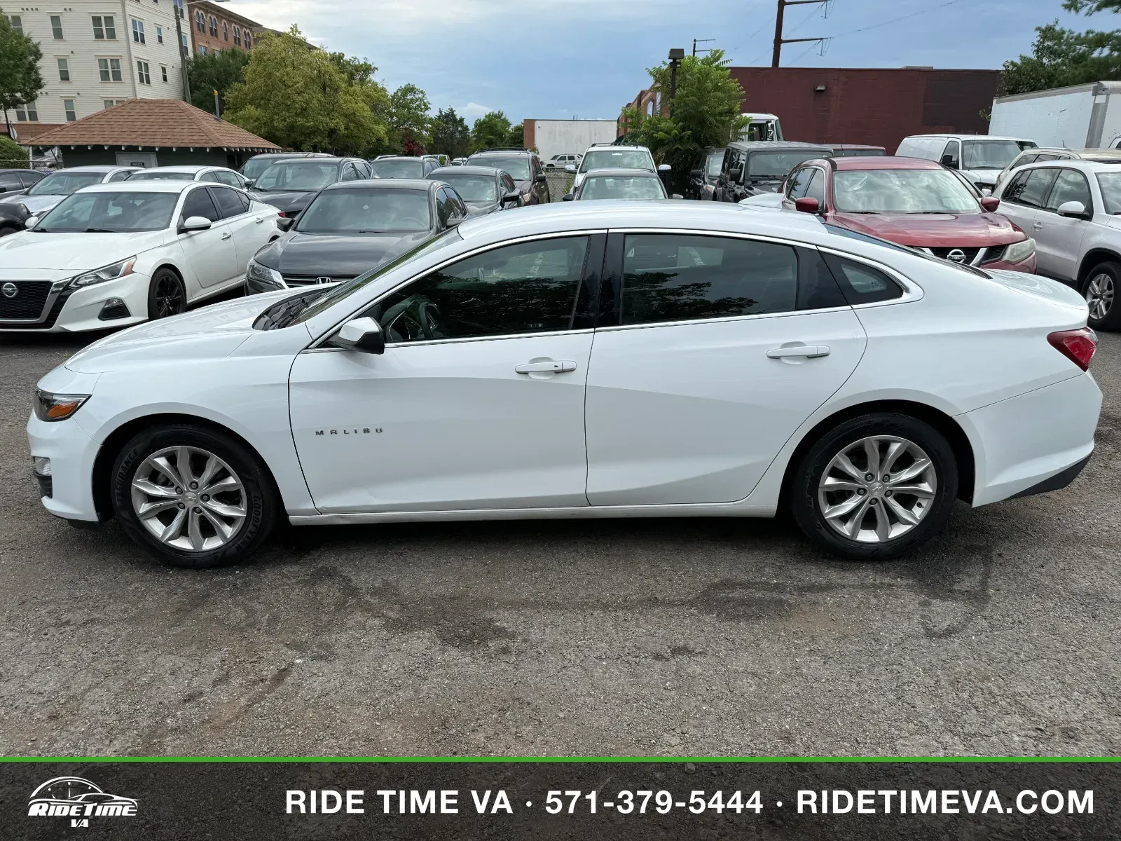 2020 Chevrolet Malibu LT in White, photo 2 of 16
