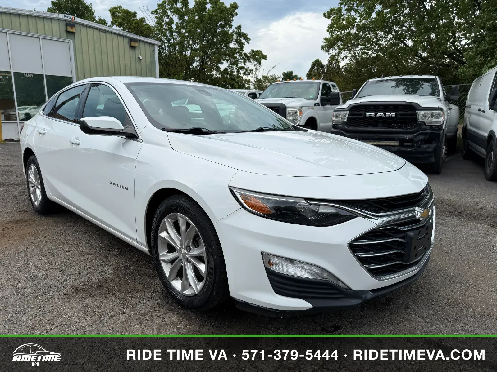 2020 Chevrolet Malibu LT in White, photo 7 of 16