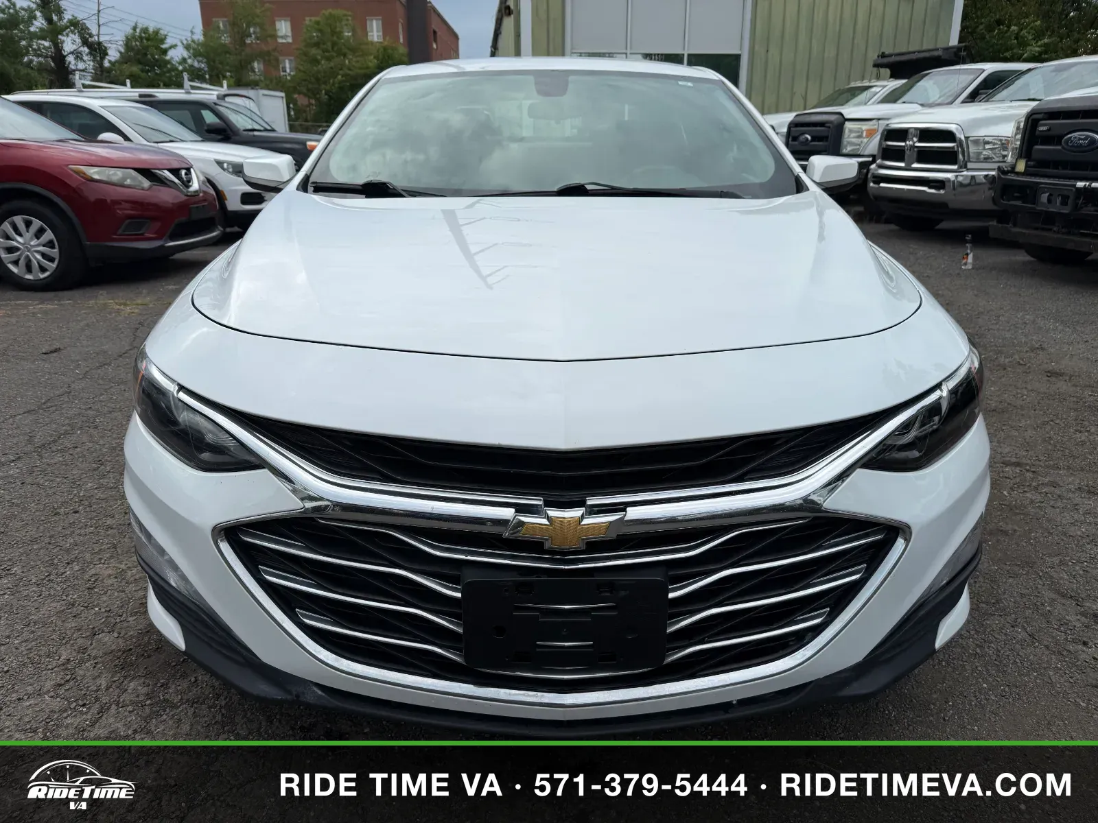 2020 Chevrolet Malibu LT in White, photo 8 of 16